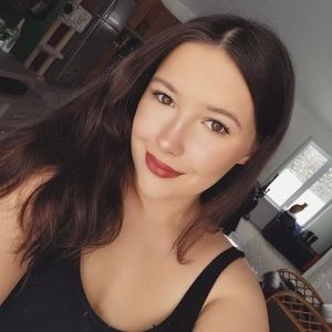 Meet your Posher, Amy-lee